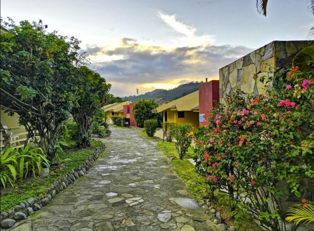 Jarabacoa River Club & Resort Exteriör bild